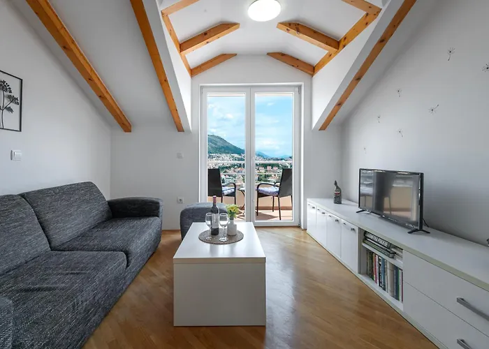 Apartment Mirna